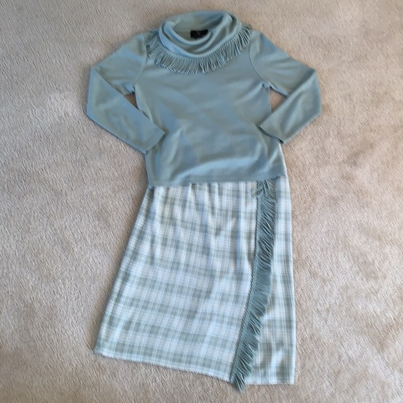 Lemmie for Nina Leonard 2 piece set: sweater and skirt, Size Small - Picture 14 of 14